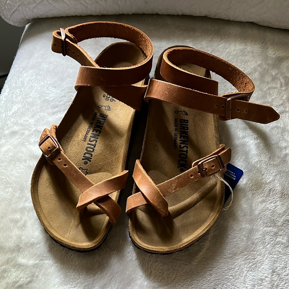 Brand new Birkenstock sandals never worn, size 6, leather